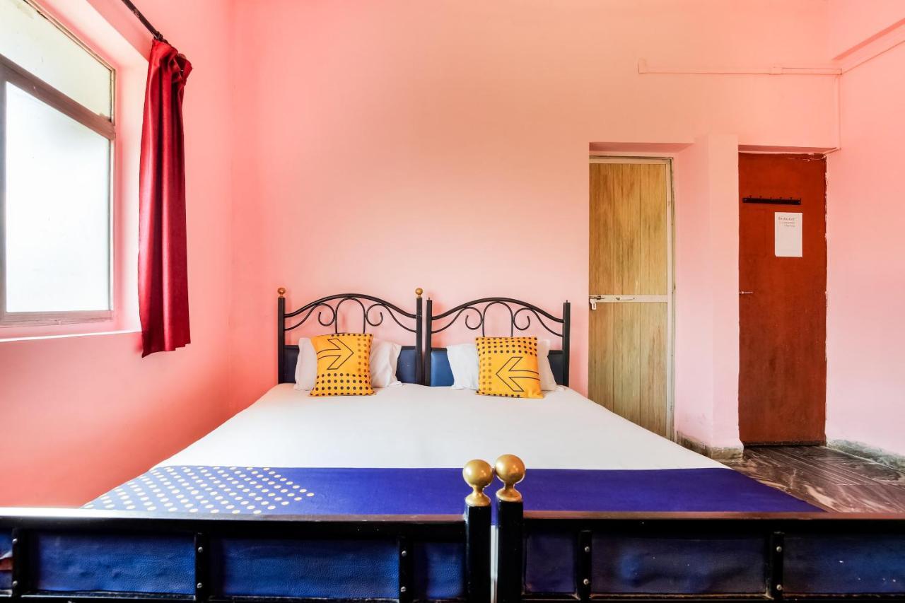 Spot On 44584 Vaishali Residency 2*